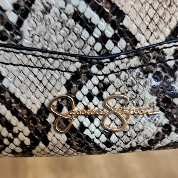 Jessica Simpson Black and Cream Snakeskin Shoulder Bag - Picture 4 of 6